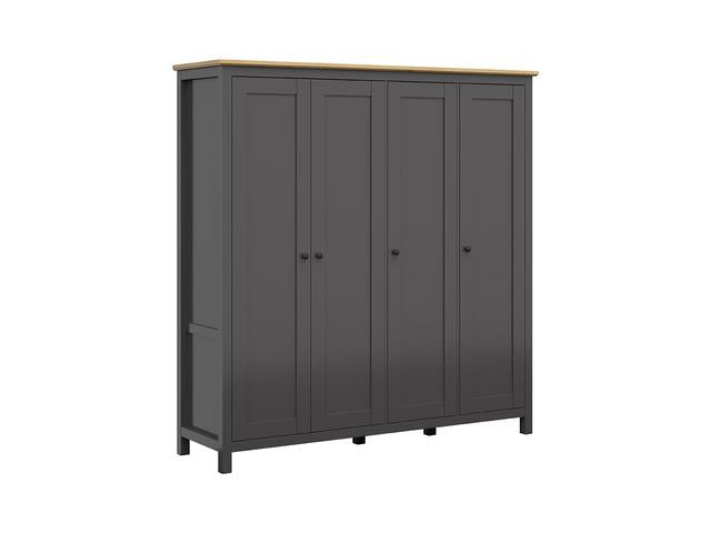 Hesen — Wardrobe