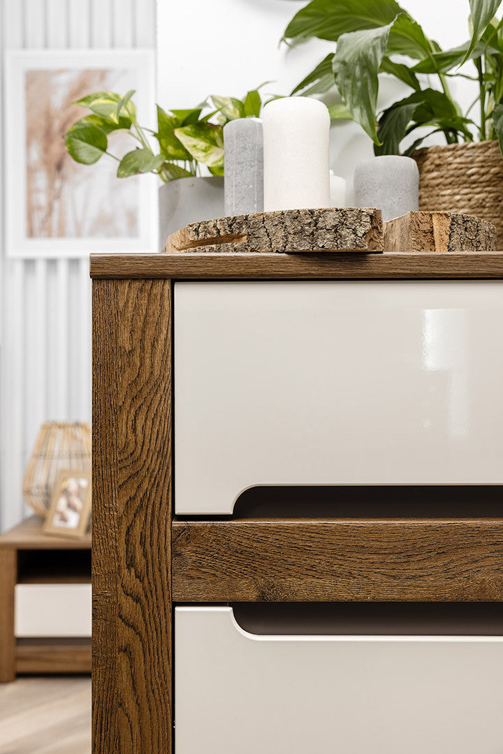 Ruso — Chest of drawers