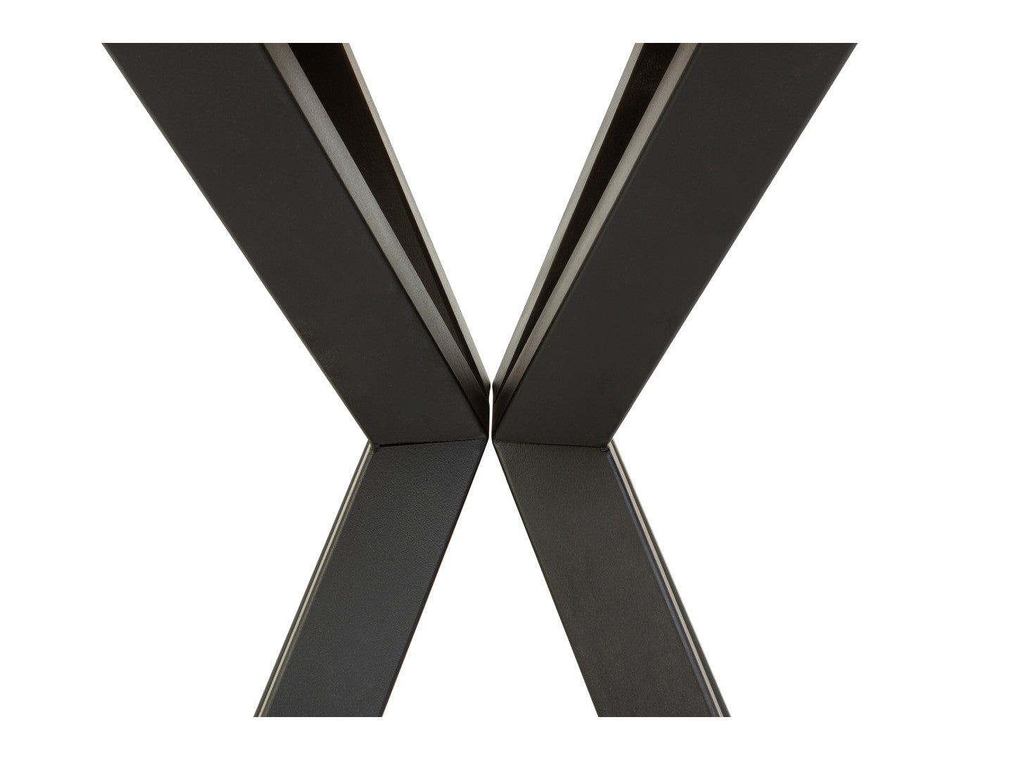 Eland — Dining table 100