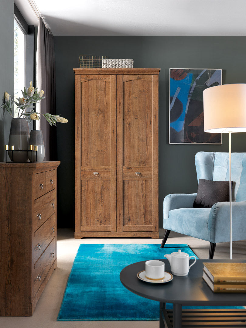 Patras — Wardrobe