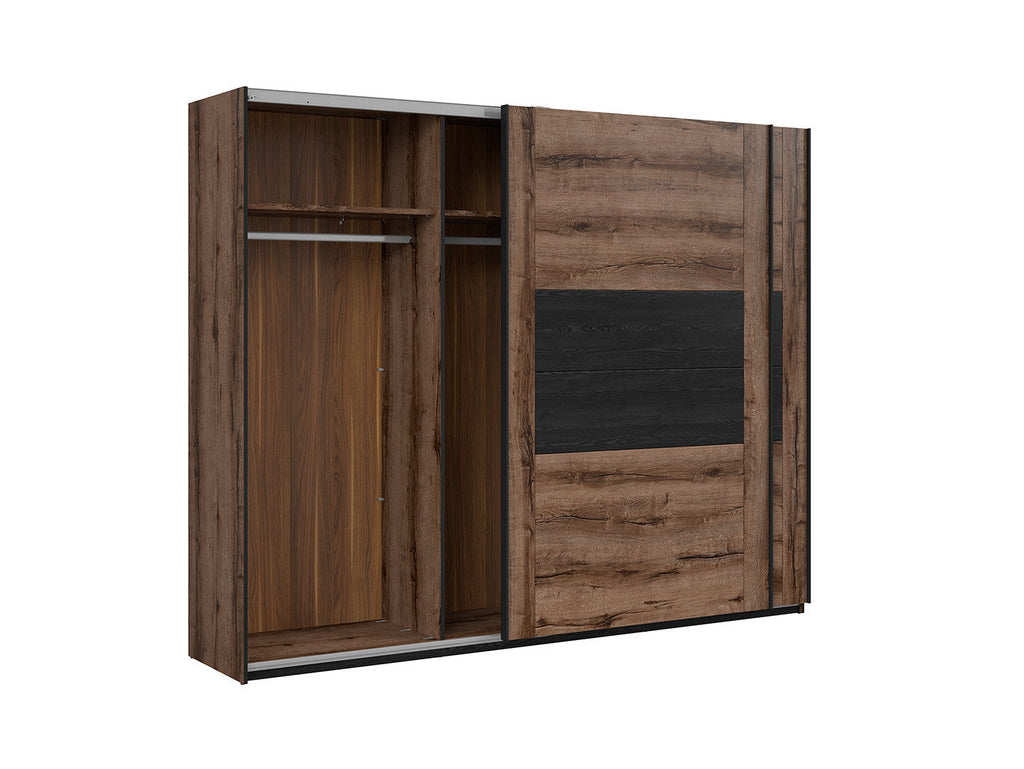 Kassel — Wardrobe