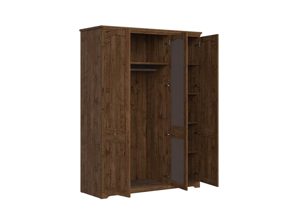 Patras — Wardrobe