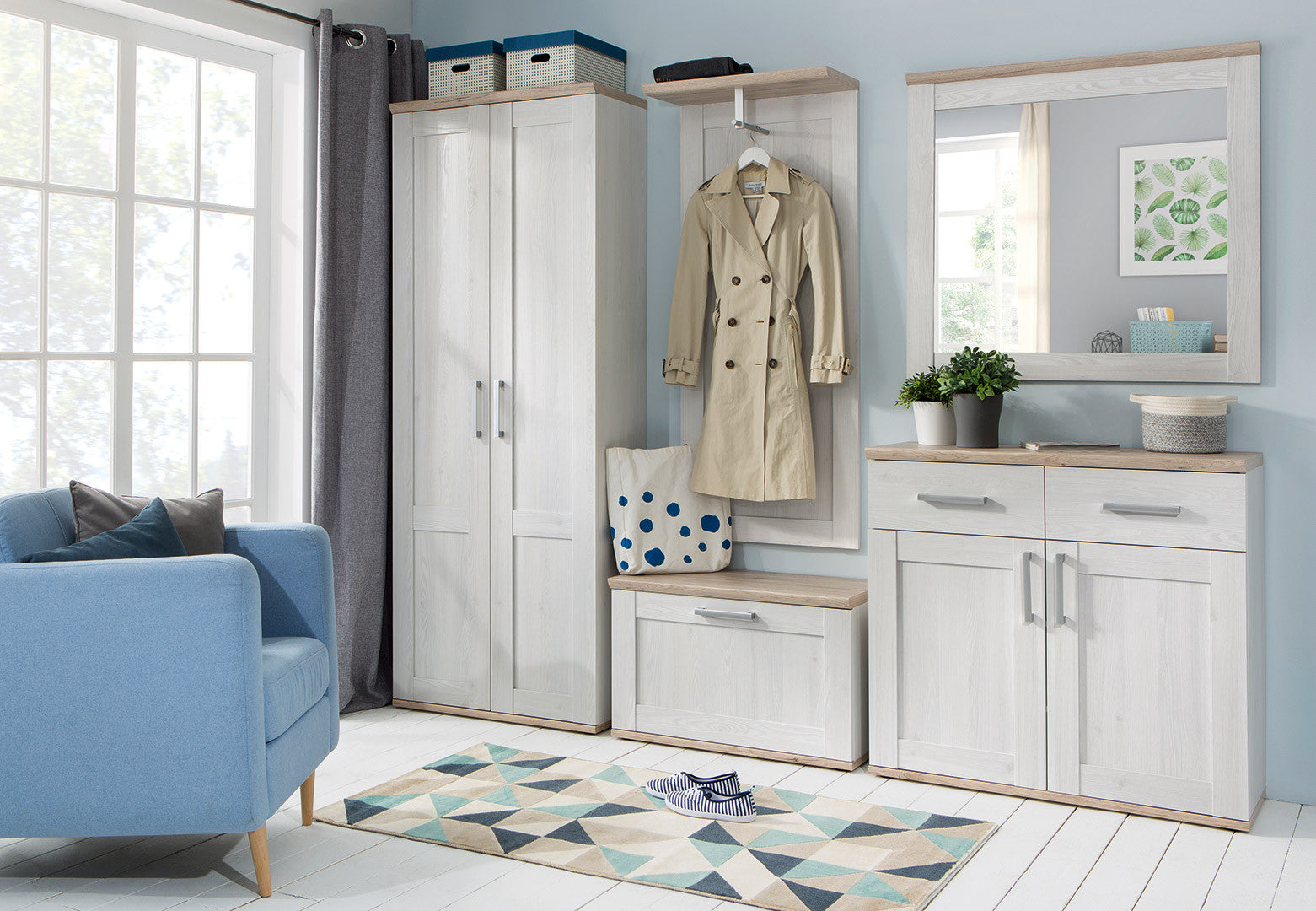 Romance — Cabinet na buty